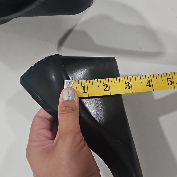 Tory Burch Black Leather Heels with Gold Accents - Picture 12 of 12